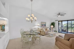 4542 Lucerne Lakes Blvd E, Lake Worth, FL 33467 - Photo 9