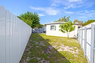 5241 NE 16th Terrace E, Pompano Beach, FL 33064 - Photo 27