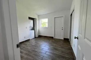 1050 W 7th St, Riviera Beach, FL 33404 - Photo 7
