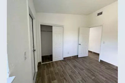 1050 W 7th Street, Riviera Beach, FL 33404 - Photo 9