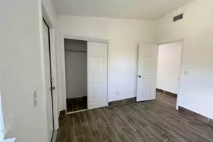 1050 W 7th St, Riviera Beach, FL 33404 - Photo 9