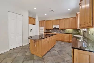 916 Mill Creek Drive, Palm Beach Gardens, FL 33410 - Photo 11