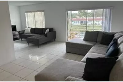 182 N Lake Frances Drive, West Palm Beach, FL 33411 - Photo 3