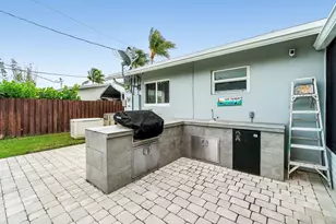 301 SE 10th Ct, Deerfield Beach, FL 33441 - Photo 31