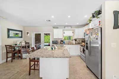 301 SE 10th Court, Deerfield Beach, FL 33441 - Photo 9