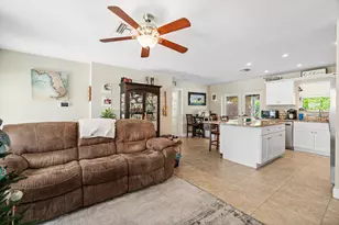 301 SE 10th Ct, Deerfield Beach, FL 33441 - Photo 15