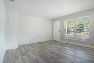 2113 Jacobs Rd, Fort Pierce, FL 34982 - Photo 5