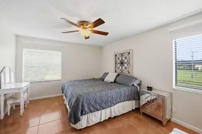 4542 Lucerne Lakes Boulevard E, Unit #206, Lake Worth, FL 33467 - Photo 13