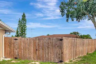 7611 Spirea Dr, New Port Richey, FL 34655 - Photo 17