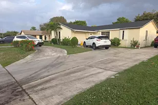 1474 N Mangonia Cir, West Palm Beach, FL 33401 - Photo 3