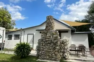 359 W D Rd, Loxahatchee Groves, FL 33470 - Photo 13