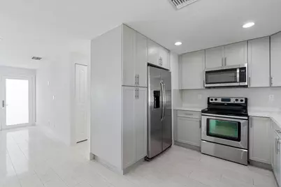 1104 Grandview Circle, Royal Palm Beach, FL 33411 - Photo 13