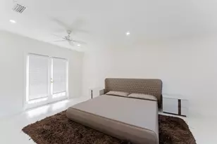 3199 NE 6th Dr, Boca Raton, FL 33432 - Photo 11