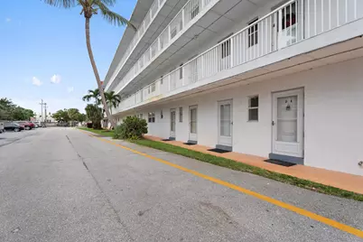 4500 N Flagler Drive, Unit #D6, West Palm Beach, FL 33407 - Photo 13