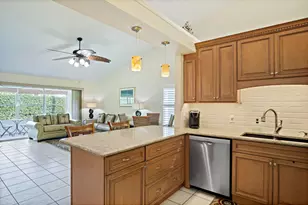 2537 SE Tropical East Circle E, Port Saint Lucie, FL 34952 - Photo 11