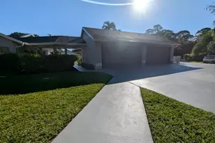 14708 Stirrup Ln, Wellington, FL 33414 - Photo 13