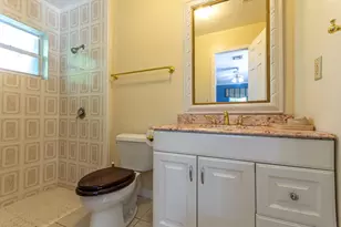 1045 Cameo Cir, West Palm Beach, FL 33417 - Photo 23