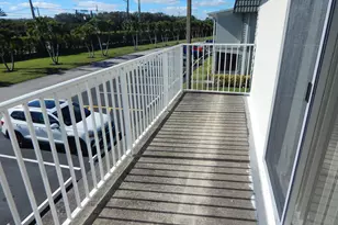 231 Flanders E, Delray Beach, FL 33484 - Photo 15