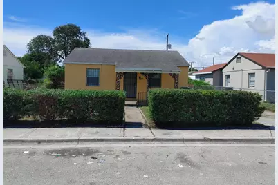 587 W 4th Street, Riviera Beach, FL 33404 - Photo 1