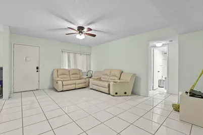 5280 Las Verdes Circle, Unit #219, Delray Beach, FL 33484 - Photo 3
