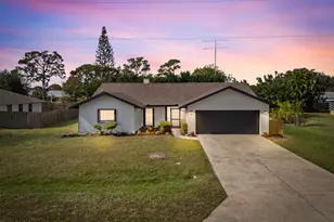 5310 Echo Pines Cir E, Fort Pierce, FL 34951 - Photo 1