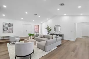 8899 NW 47th Dr, Coral Springs, FL 33067 - Photo 3