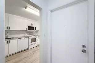 961 NW 45th St, Deerfield Beach, FL 33064 - Photo 5