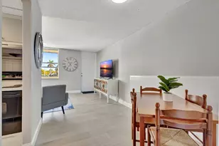 1131 SE 4th St, Boynton Beach, FL 33435 - Photo 9