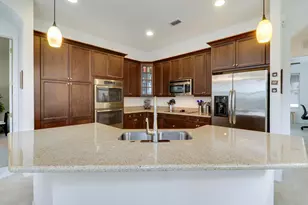 1083 Piccadilly Dr, Palm Beach Gardens, FL 33418 - Photo 11
