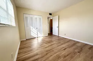 241 Sheffield J, West Palm Beach, FL 33417 - Photo 11