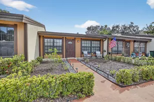 10330 Fig Ct, Pembroke Pines, FL 33026 - Photo 3