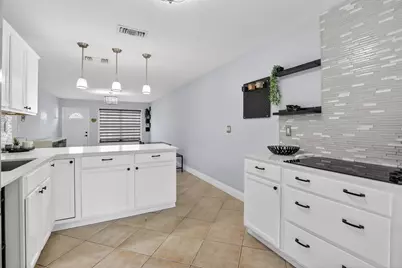 10330 Fig Court, Pembroke Pines, FL 33026 - Photo 11