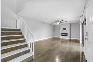 1015 10th Ct, Palm Beach Gardens, FL 33410 - Photo 3