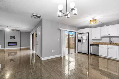 1015 10th Court, Palm Beach Gardens, FL 33410 - Photo 9