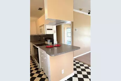 315 Circle Drive, Unit #202, Boynton Beach, FL 33435 - Photo 5