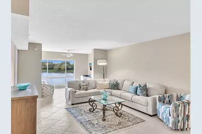 5842 Crystal Shores Drive, Unit #201, Boynton Beach, FL 33437 - Photo 13