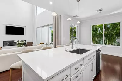 412 SE 4th Avenue, Delray Beach, FL 33483 - Photo 13