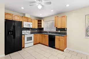 254 SW Bridgeport Dr, Port Saint Lucie, FL 34953 - Photo 3