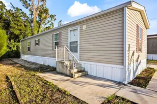 8333 SE Sandy Ln, Hobe Sound, FL 33455 - Photo 3