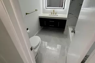 136 NE 19th Ct, Wilton Manors, FL 33305 - Photo 11