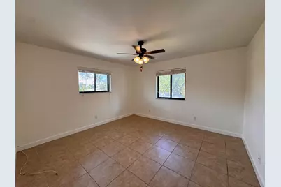 125 S Palmway Avenue, Unit #4, Lake Worth Beach, FL 33460 - Photo 17
