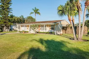 1550 4th Ave, Vero Beach, FL 32960 - Photo 1