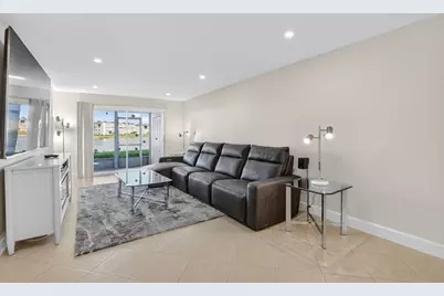 1090 Guildford E, Unit #1090, Boca Raton, FL 33434 - Photo 21