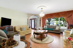 10868 Larch Ct, Palm Beach Gardens, FL 33418 - Photo 9
