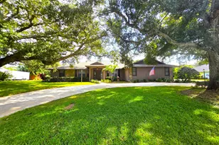 1060 31st Ave, Vero Beach, FL 32960 - Photo 1