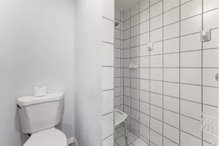 2100 Bonisle Cir, Riviera Beach, FL 33418 - Photo 17