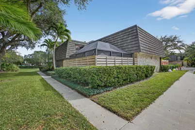 1213 12th Terrace, Palm Beach Gardens, FL 33418 - Photo 1