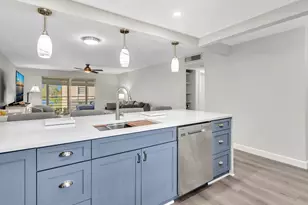 321 SE 3rd St, Dania, FL 33004 - Photo 9