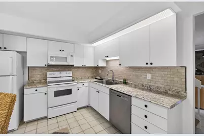 357 Prestwick Circle, Unit #2, Palm Beach Gardens, FL 33418 - Photo 17