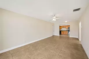 370 Wilma Circle W Unit, Riviera Beach, FL 33404 - Photo 7